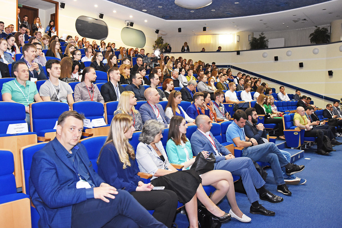 изнес-центр «Виктория» собрал около 1000 человек – участников FinTech Conference 2017. В финансовом форуме приняли участие ведущие специалисты финансовой сферы, руководители инновационных фондов, инвестиционных компаний, компаний, работающих с FinTech-технологиями