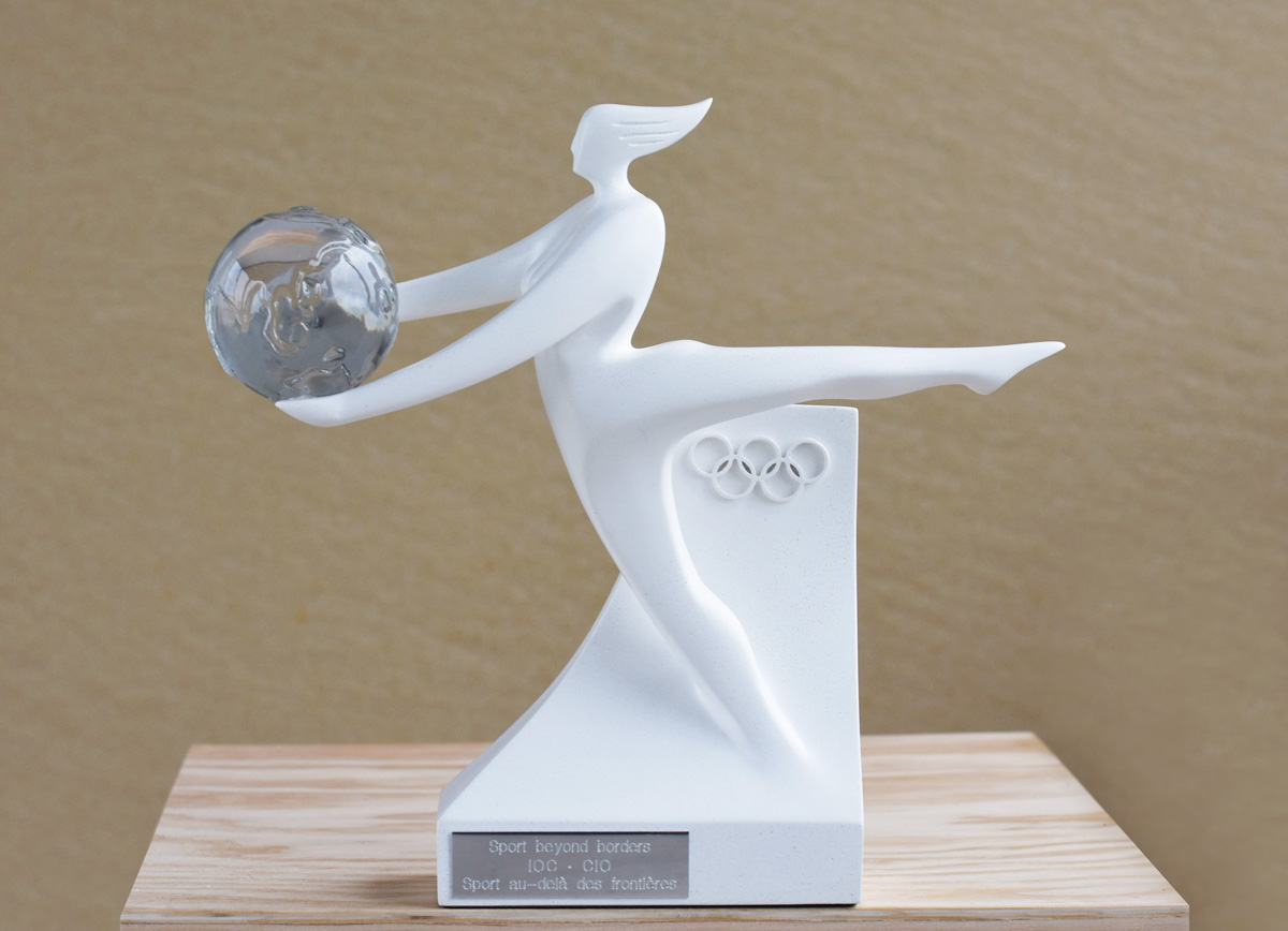 Высокая награда Международного олимпийского комитета «Спорт без границ» (2017 год).