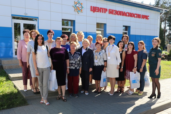 Представительницы Белорусского союза женщин посетили Региональный инновационный образовательный центр безопасности Минской области в г. Борисове