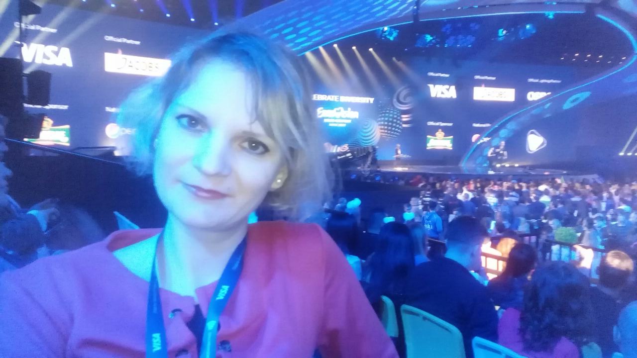 Виктория Буракова в концертном зале Международного выставочного центра в Киеве во время второго полуфинала песенного конкурса «Евровидение-2017»