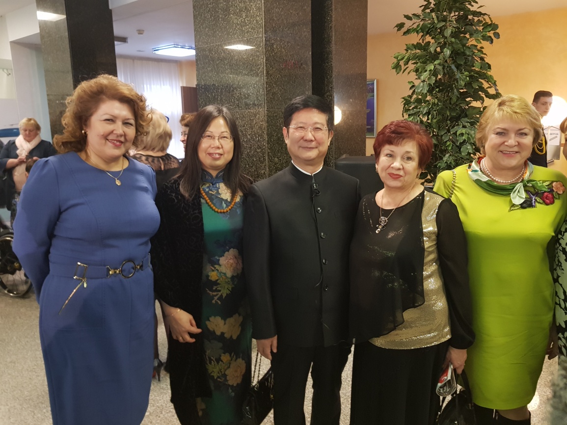 Посол Китайской народной республики в Республике Беларусь г-н Цуй Цимин пожелал успехов инициативам БСЖ и поздравил всех победительниц конкурса «Женщина года – 2018»